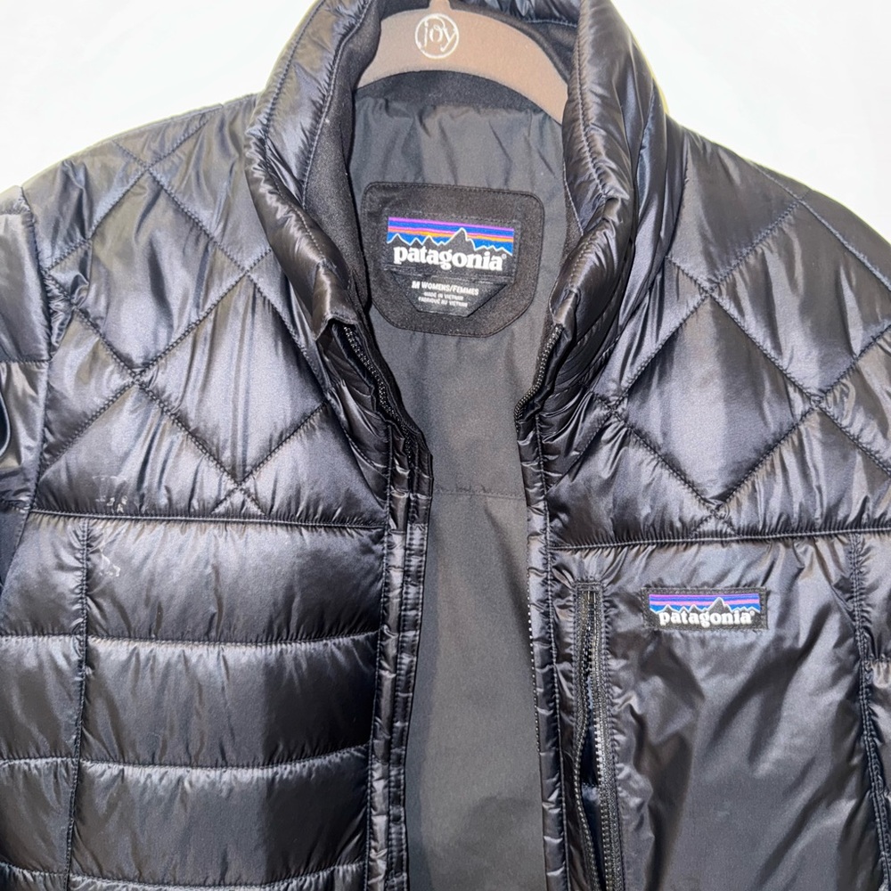 Patagonia Women's Black Puffer Jacket - Picture 2 of 13